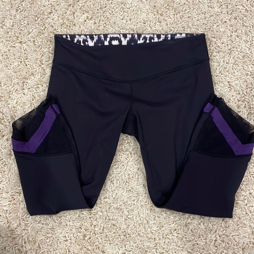 Lululemon CLOSET CLEAN OUT- Leggings-crop. Size 8